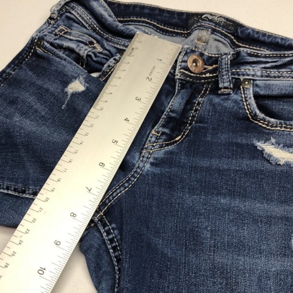 SILVER SUKI MID-RISE CAPRI JEANS 25x25 - Picture 9 of 11